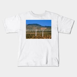 Wind farm, San Gorgonio Pass, California (T146/0356) Kids T-Shirt